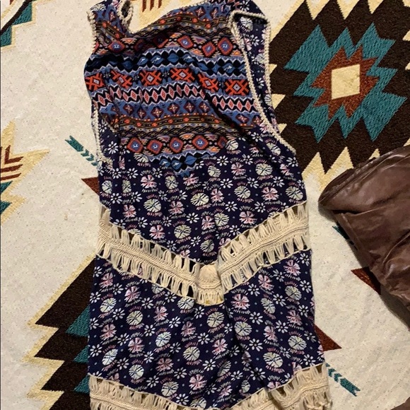 Vest/duster/Shaw - Picture 3 of 3